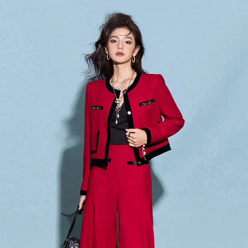 CHICHY CHICHY Size Sister Series Cropped Coats Women's French Red-2