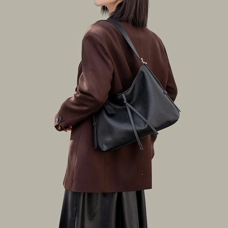 Yalu Top Grain Vegetable Tanned Leather Shoulder Bag Regular Women's Black/Coffee/Brown-2