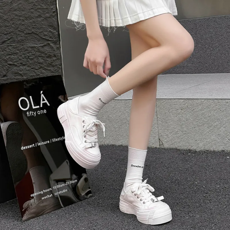 Lanza Shock Absorbers With Slip Resistant And Abrasion Resistant Properties Low Top Casual Shoes Women's-1