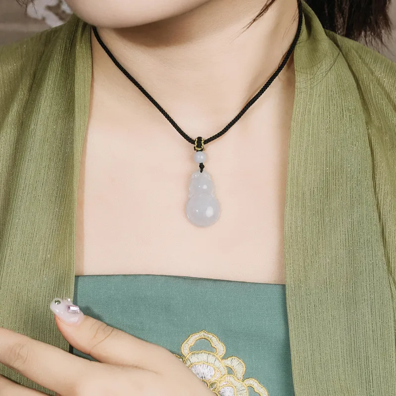 KING TAI FOOK Bean Type Jadeite Necklaces Unisex-4