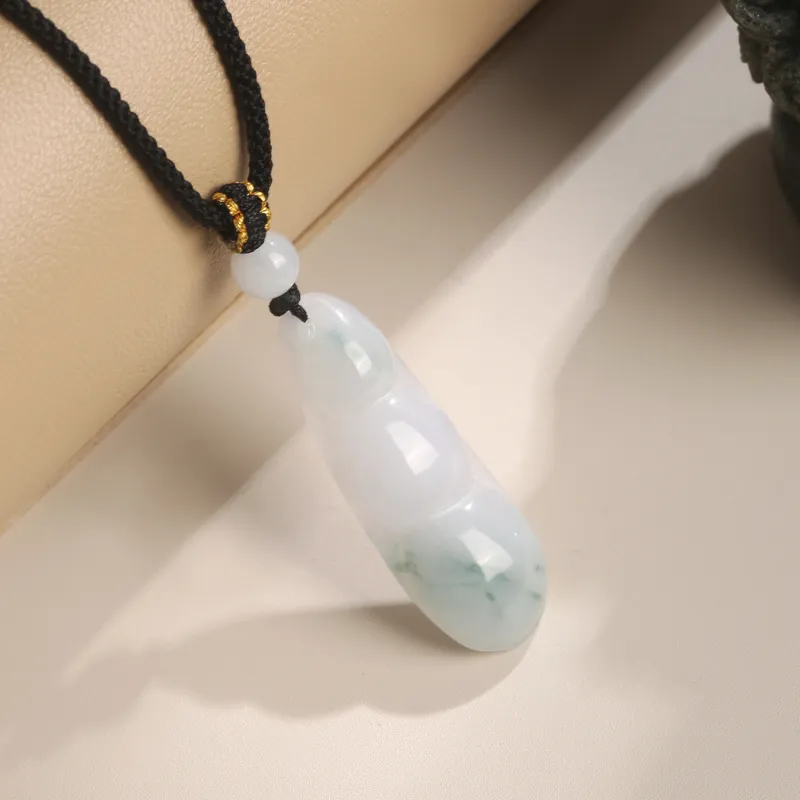 KING TAI FOOK Bean Type Jadeite Necklaces Unisex-2
