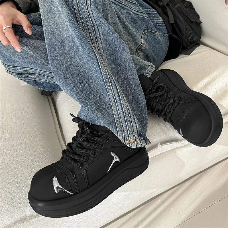 VAEL Slip-Resistant Waterproof And Breathable Lightweight Low-Top Skateboard Shoes Unisex Premium Black-3
