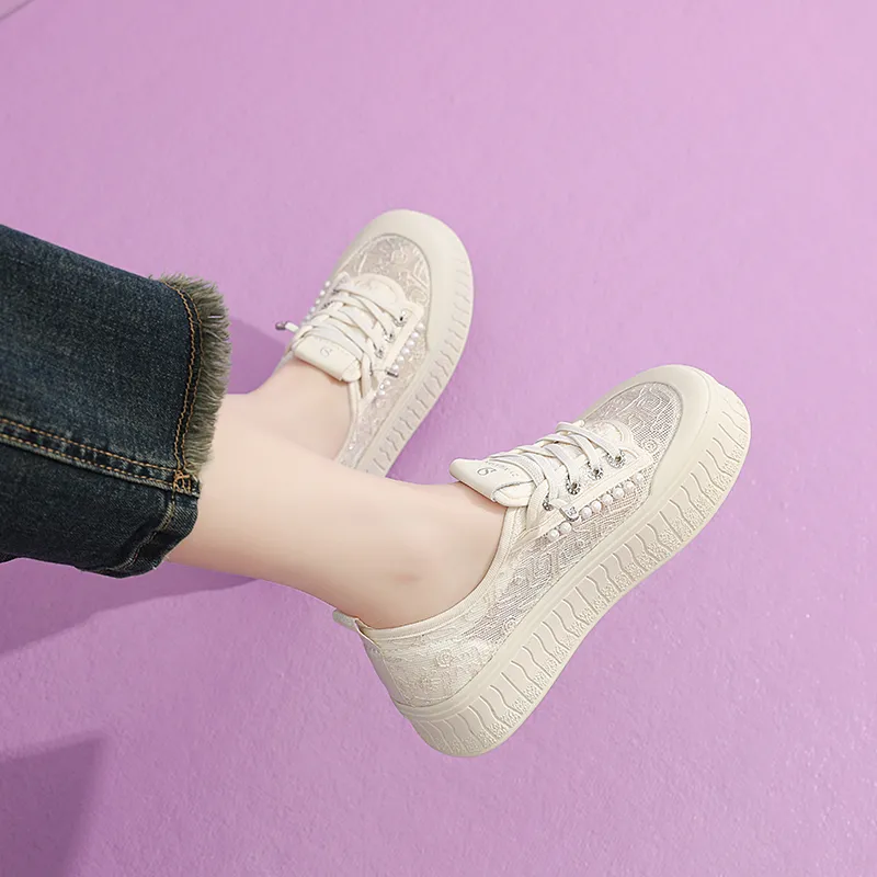 VAEL Low Top Skateboard Shoes Women's-1