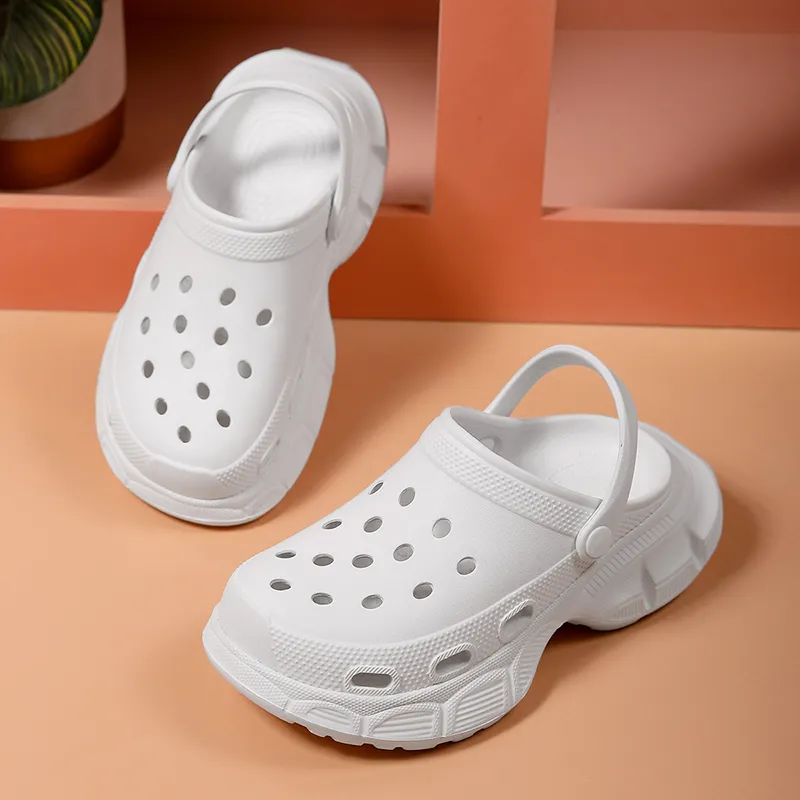 VAEL Clogs Women's-12