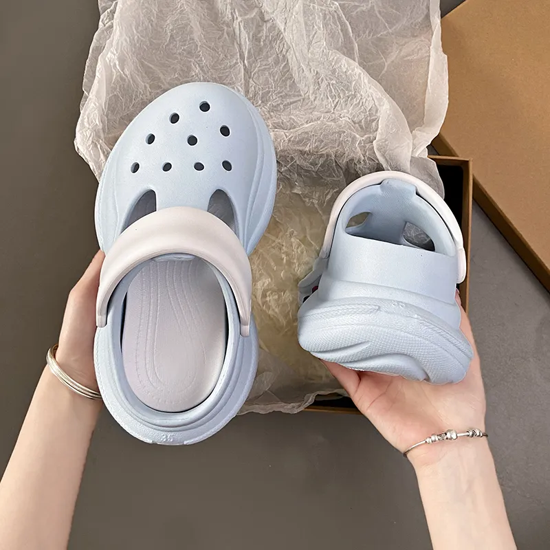 VAEL Cloud Plain Shoes Clogs Women's-18