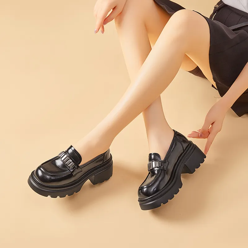 VAEL Loafers Women's Black-1