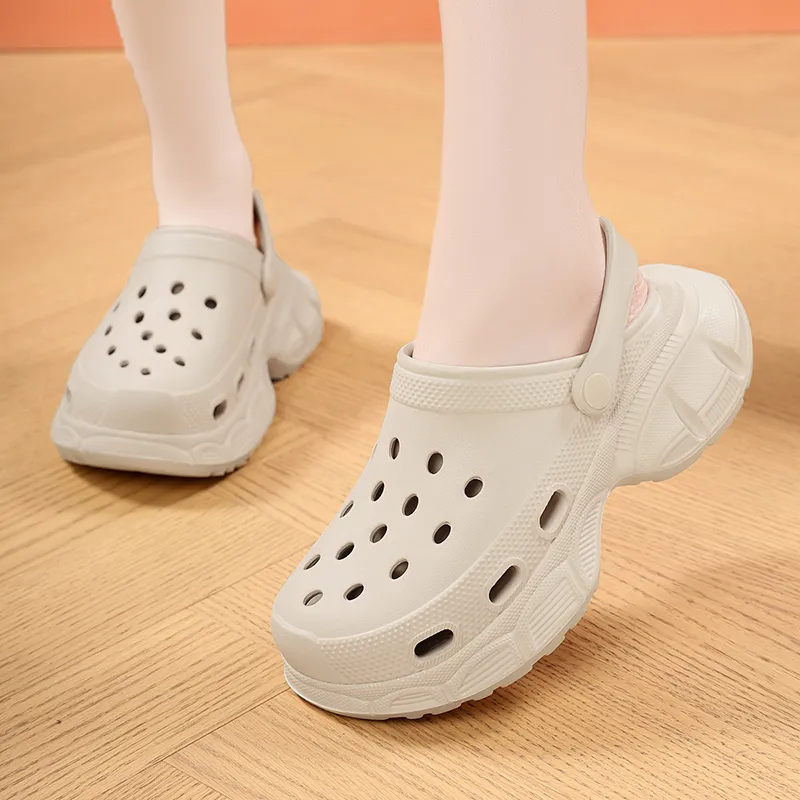 VAEL Clogs Women's-17