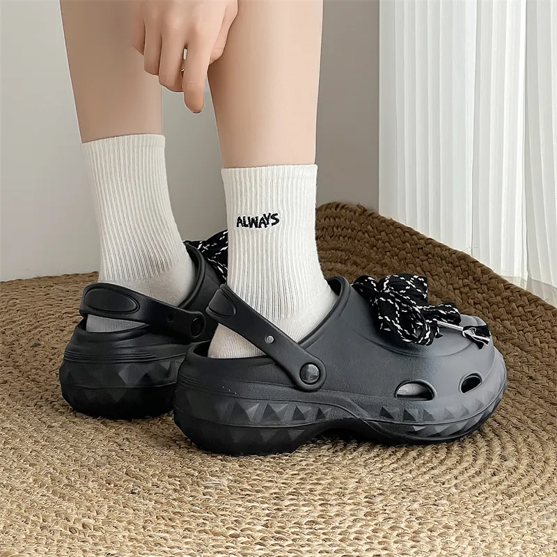 VAEL Instant Star Burst Clogs Women's-4