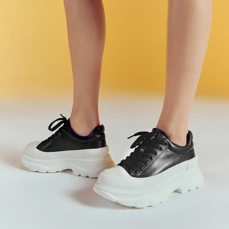 GG CC Chunky Sneakers Women's Low Top Black/White-12