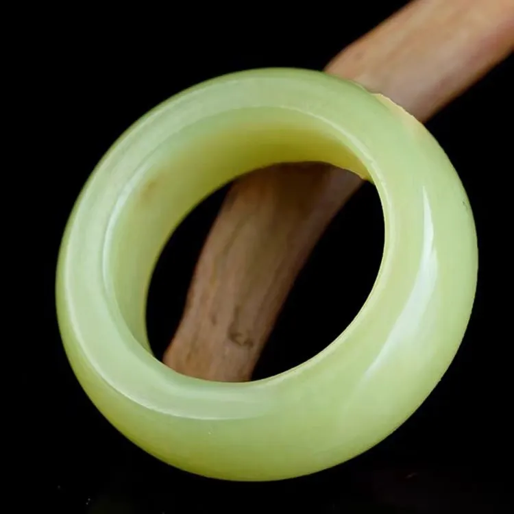 Lingxiang Yurun Hetian Jade Rings Unisex Yellow Jade-4