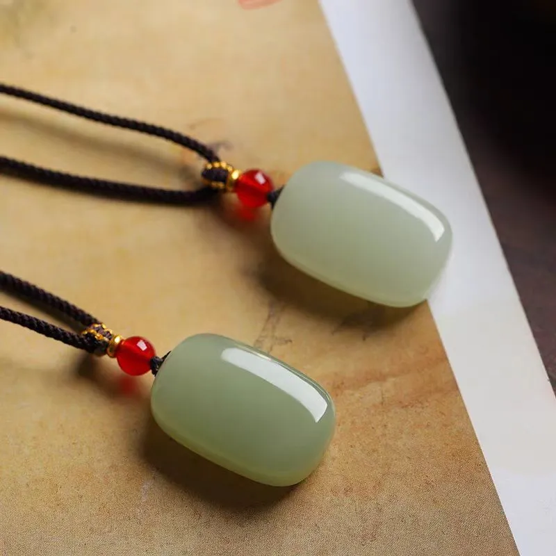 Lingxiang Yurun Necklaces Pale Greenish White Jade Unisex-3