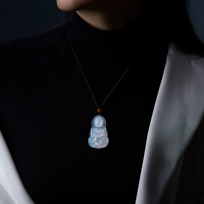 Lingxiang Yurun Chalcedony Necklaces Unisex-4