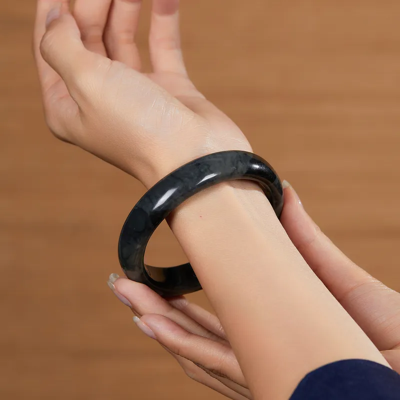 Lingxiang Yurun Bangles Black Jade Unisex-3