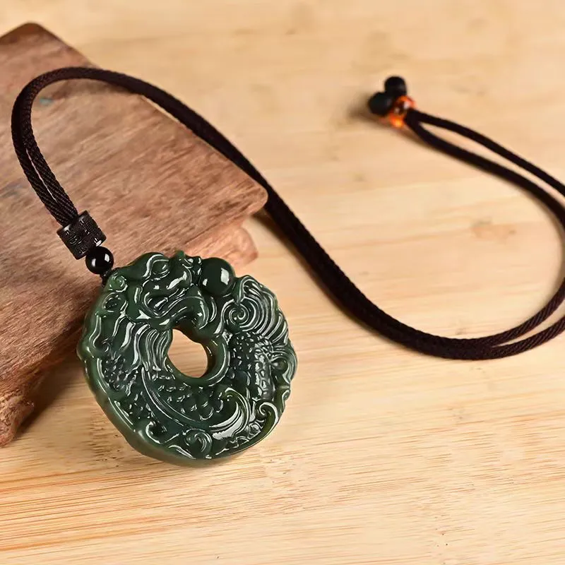 Lingxiang Yurun Necklaces Green Jade Unisex-4