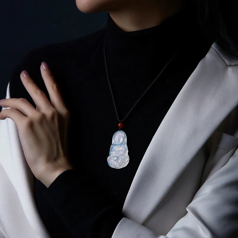 Lingxiang Yurun Chalcedony Necklaces Unisex-3