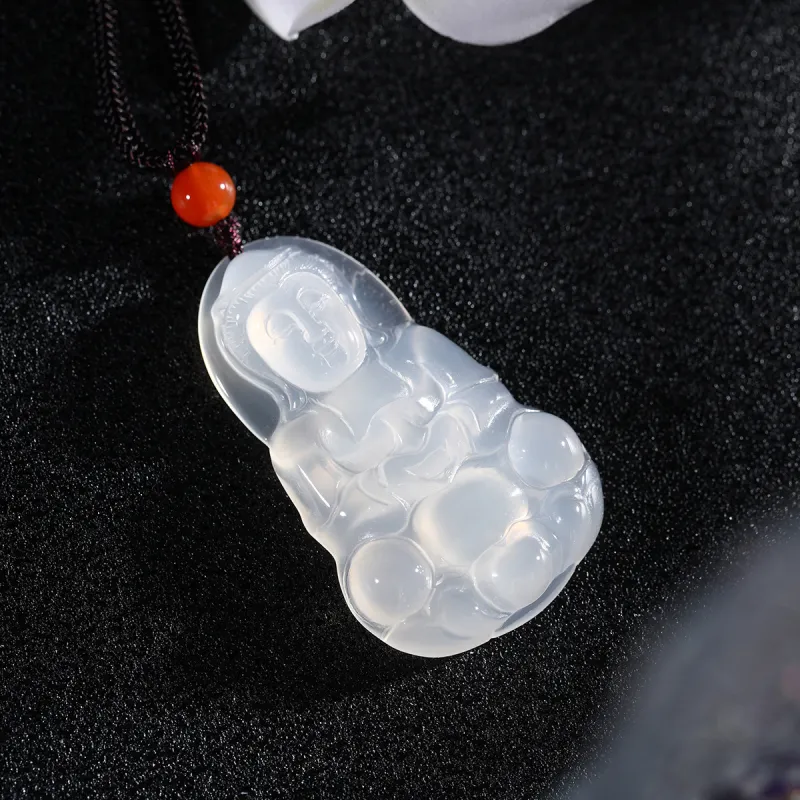 Lingxiang Yurun Chalcedony Necklaces Unisex-2