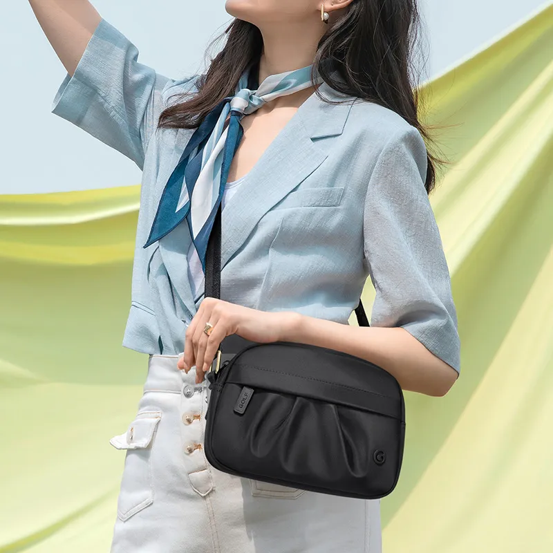 GOLF Fabric Shoulder Bag Crossbody Bag Women's Apricot/Elegant Black-7