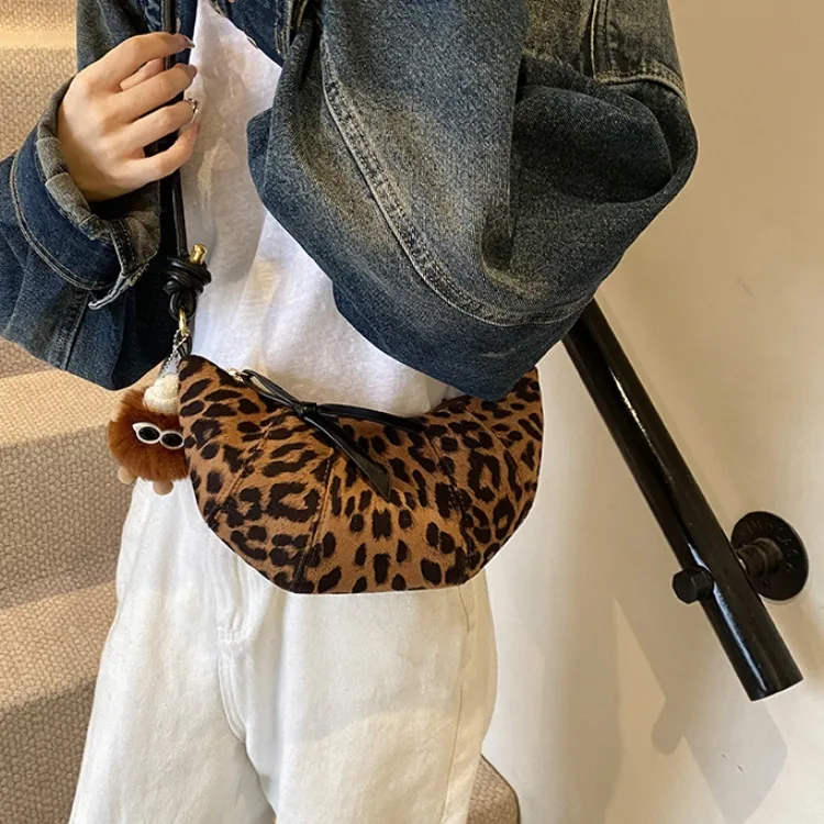 ERANGBEAR PU Croissant Bag, Commute Shoulder Bag Women's-6
