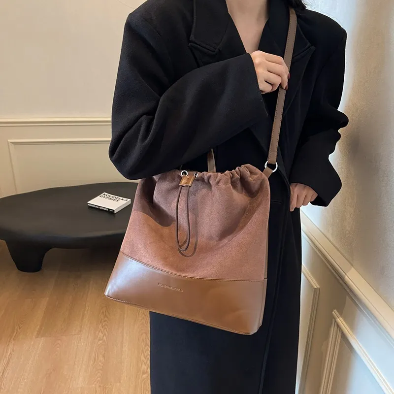 ERANGBEAR Suede One Shoulder Handbag Women's Black/Coffee/Brown-4
