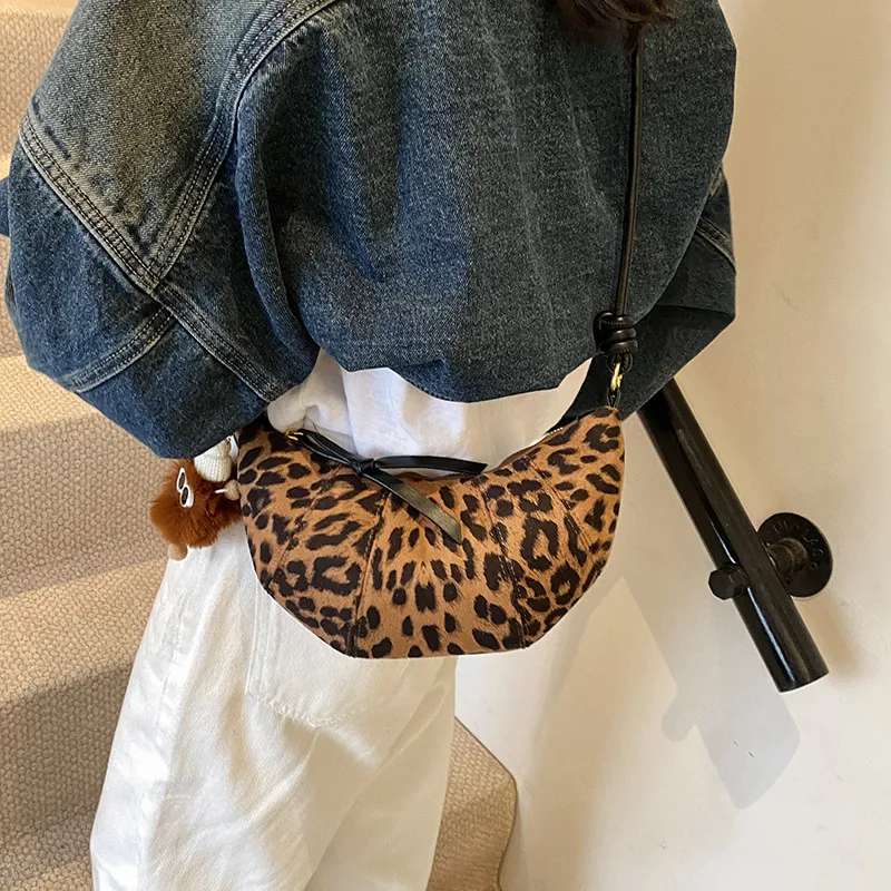 ERANGBEAR PU Croissant Bag, Commute Shoulder Bag Women's-9