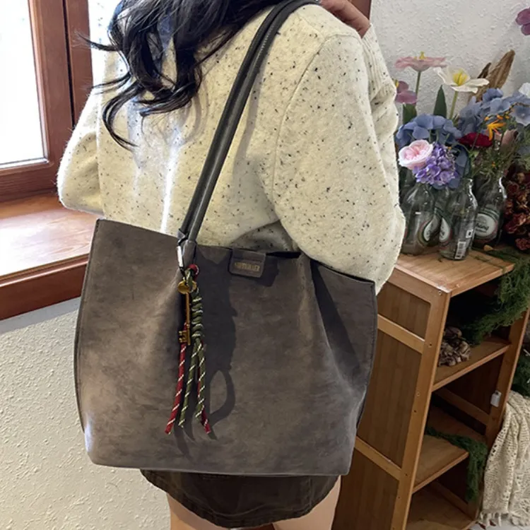 ERANGBEAR Matte Shoulder Bag Regular Women's Multicolor-1