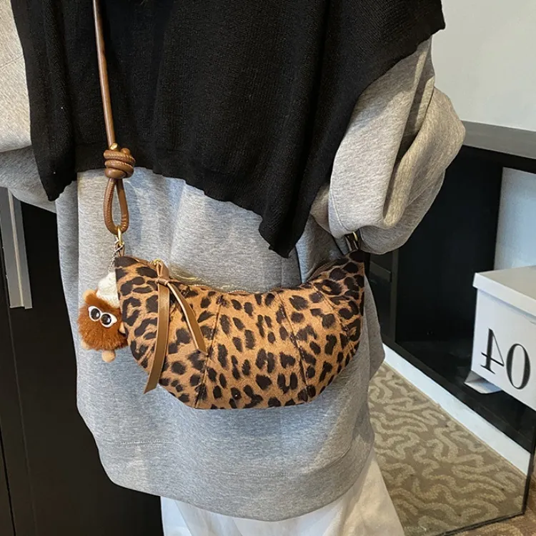 ERANGBEAR PU Croissant Bag, Commute Shoulder Bag Women's-3
