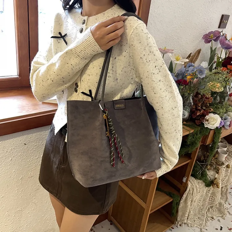 ERANGBEAR Matte Shoulder Bag Regular Women's Multicolor-2