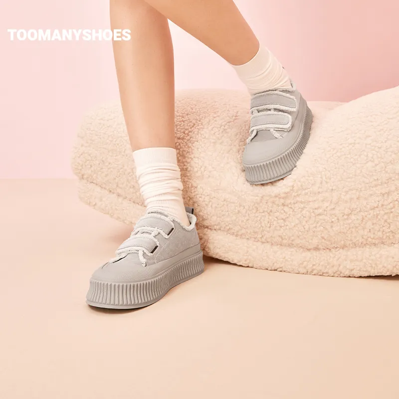 TOOMANYSHOES Early Snow Low Top Skateboard Shoes Women's-4