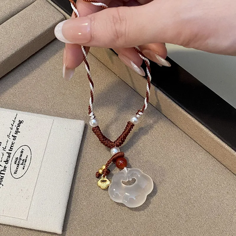 CARAT'S DIARY Chalcedony Necklaces Unisex-6