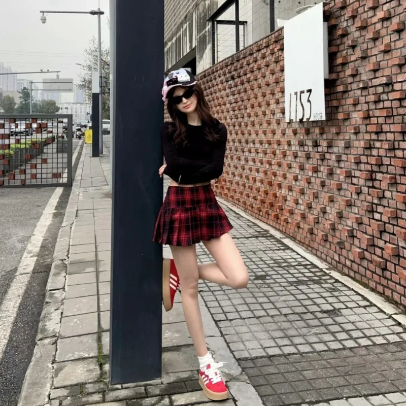 MTHE Casual Short Skirts Women's Red Black Plaid-4