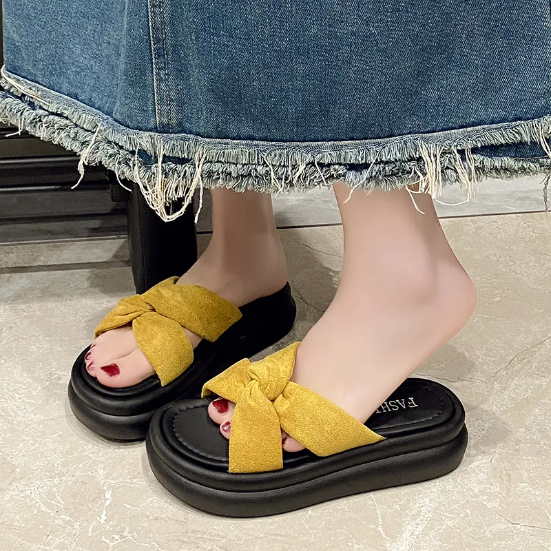 Puppytown Slip Resistant Odor Resistant Cushioning Slide Slippers Women's-10