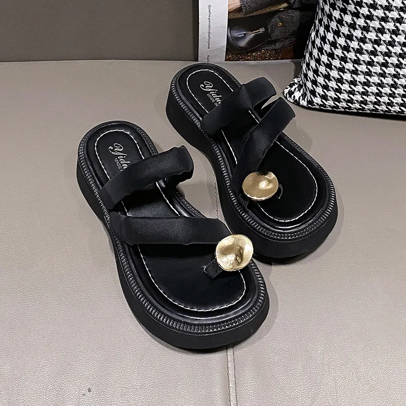 Puppytown Slip Resistant Abrasion Resistant Flip Flops Women's-1
