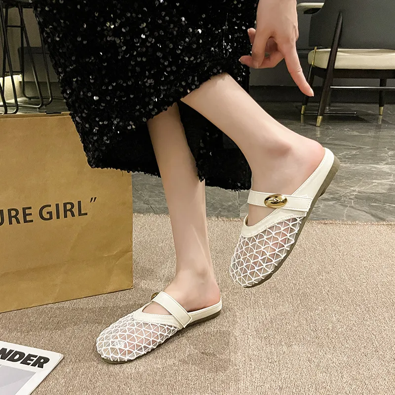 Puppytown Slip Resistant Quick Dry Closed Toe Slippers Women's-6