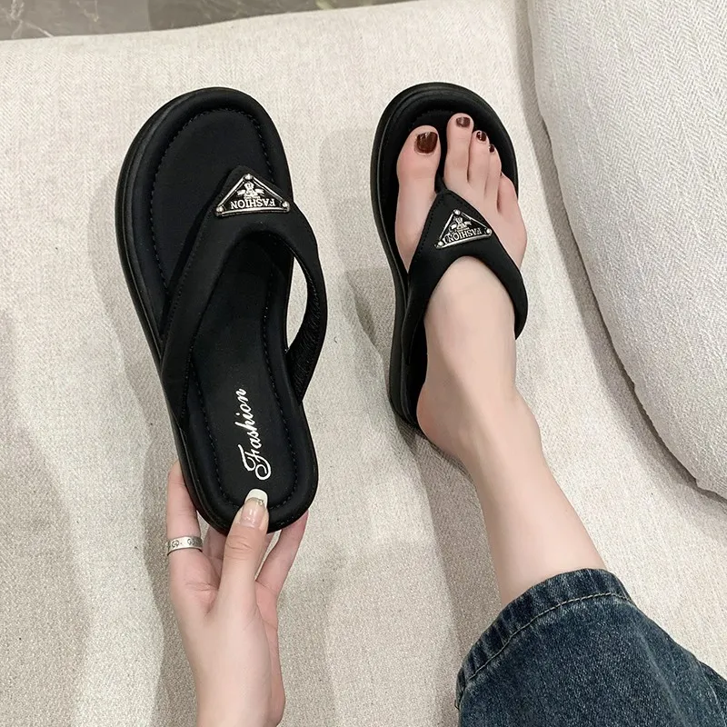 Puppytown Slip Resistant Quick Dry Flip Flops Women's-1