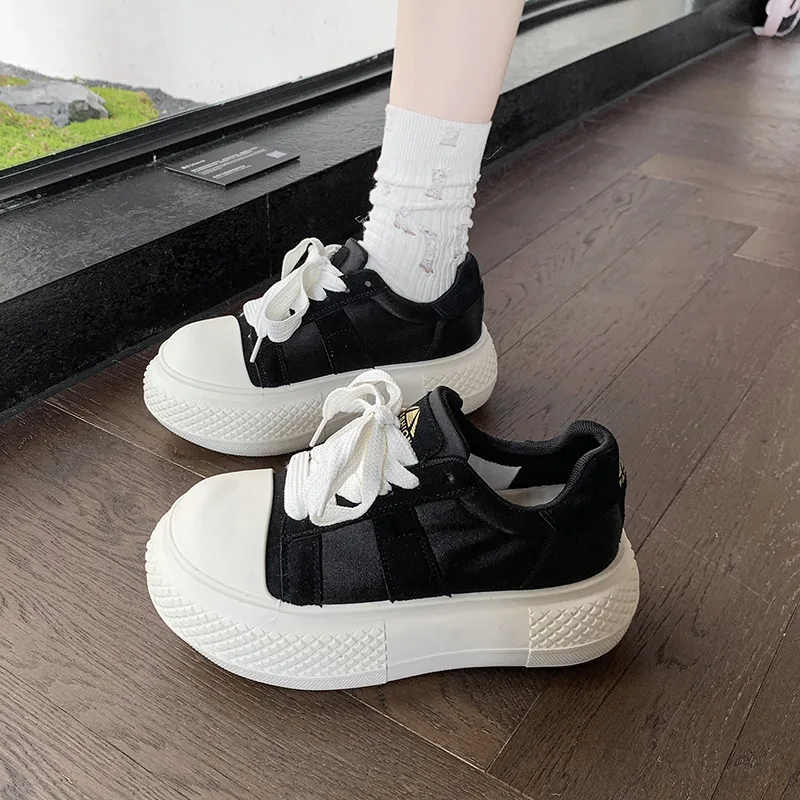 Puppytown Slip Resistant Shock Absorbers Low Top Casual Shoes Women's-1