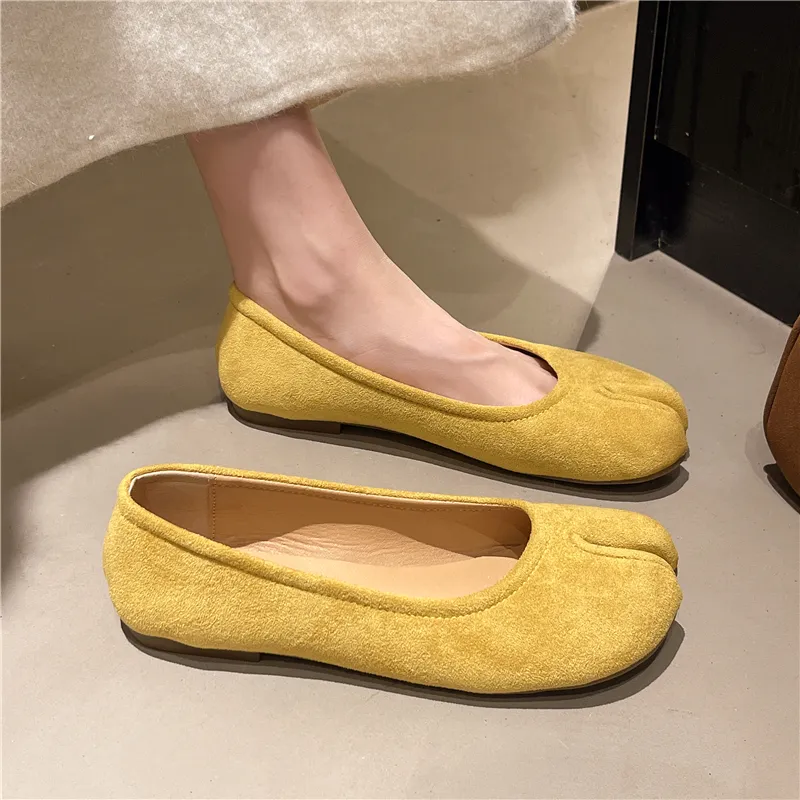 Puppytown Gommino Loafers Women's Khaki-1
