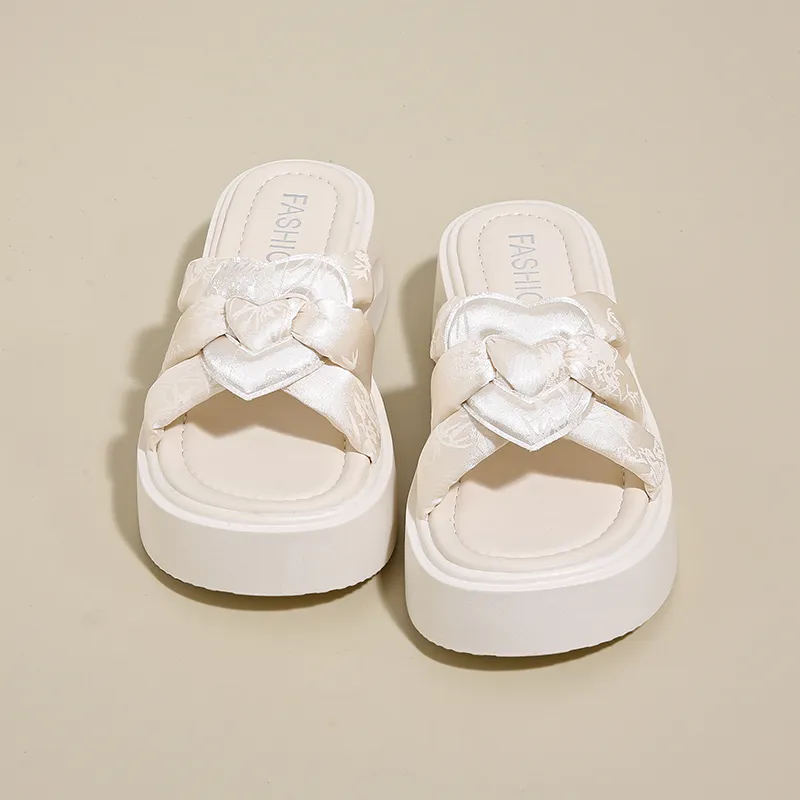 Puppytown Slip Resistant Slide Slippers Women's-1