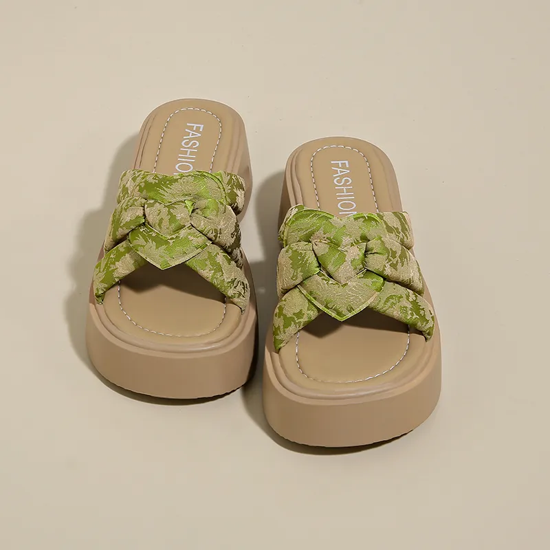 Puppytown Slip Resistant Slide Slippers Women's-10