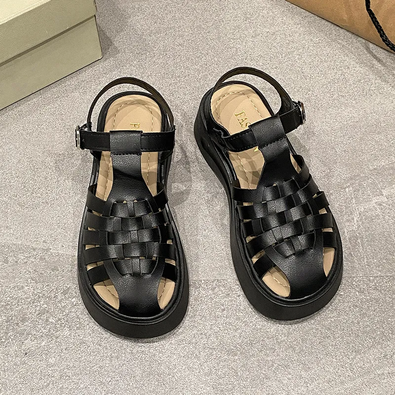 Puppytown Roman Sandals 5.5 Women's-9
