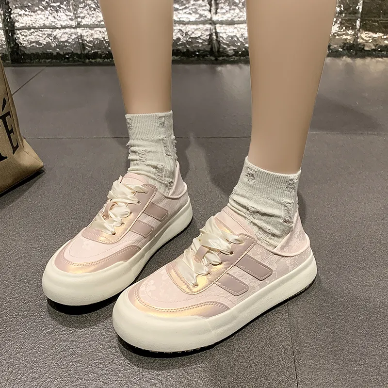 Puppytown Anti Slip Wear Resistant Low Top Skateboard Shoes Women's-1