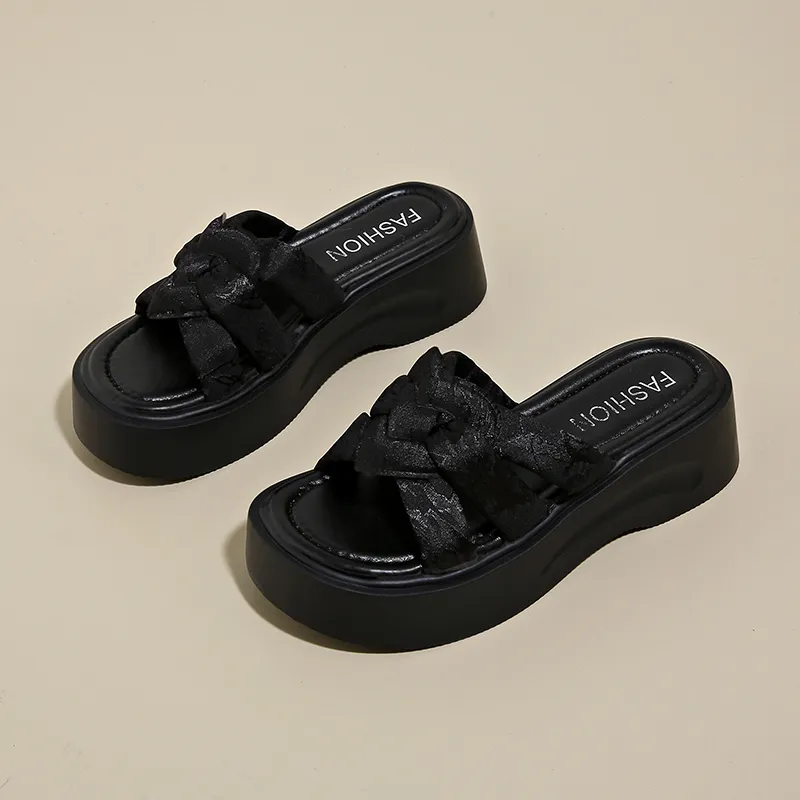 Puppytown Slip Resistant Slide Slippers Women's-6