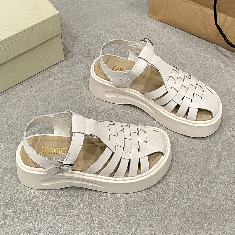 Puppytown Roman Sandals 5.5 Women's-2