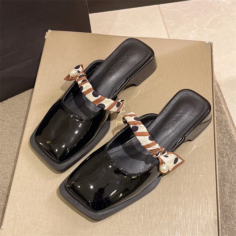 Puppytown Slip Resistant Abrasion Resistant Closed Toe Slippers Women's-8