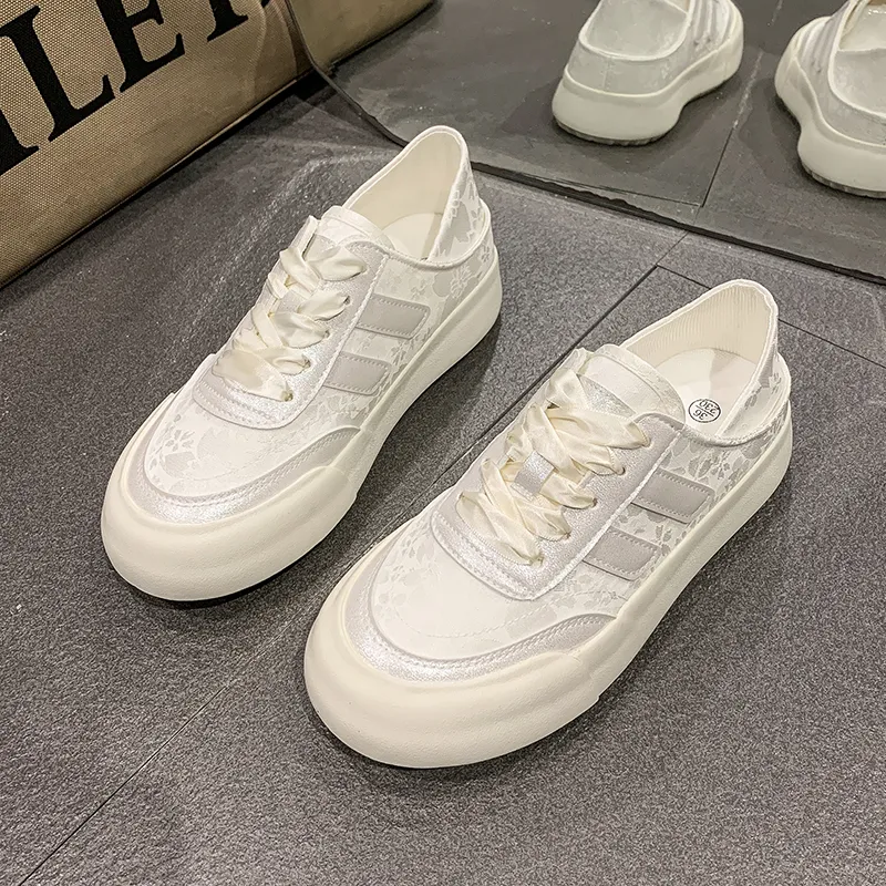 Puppytown Anti Slip Wear Resistant Low Top Skateboard Shoes Women's-8