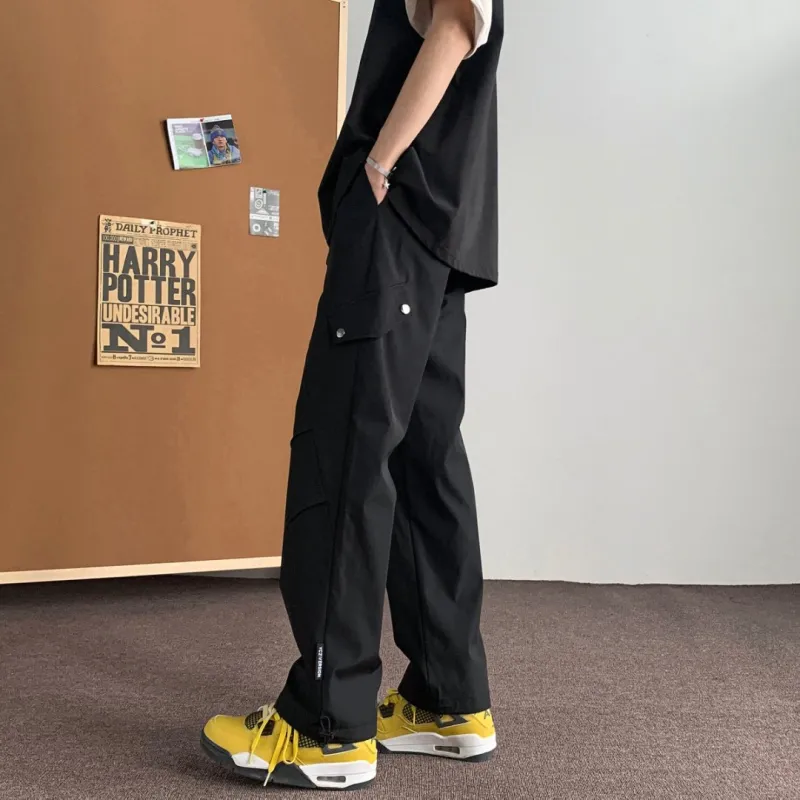 Universal Templates Cargo Pants Unisex Black-1