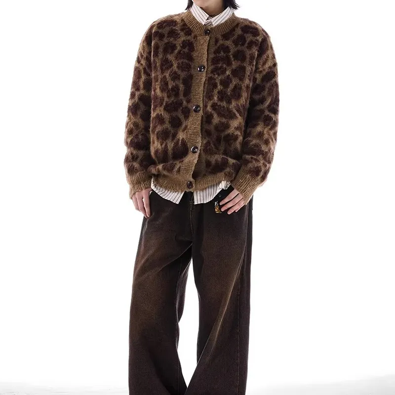 Universal Templates Knitwear Unisex Leopard Print-5