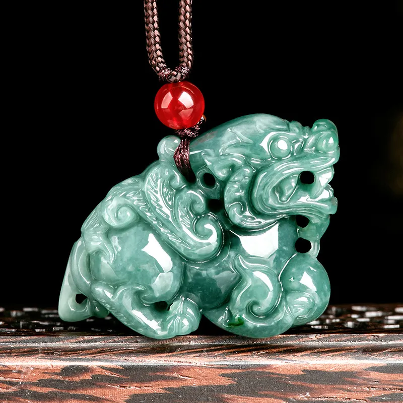 HUISHI Glutinous Jade Necklaces Unisex-1