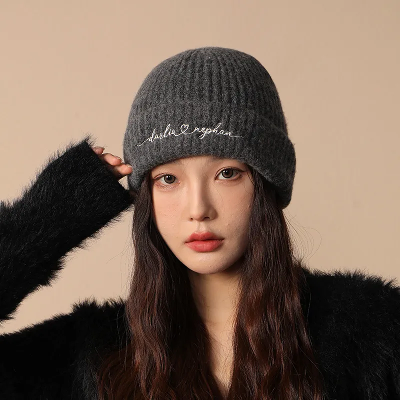 EEEENO Beanies Unisex-1
