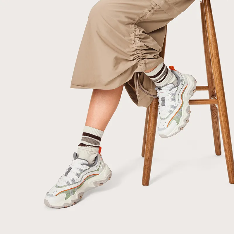 LiNing Cat's Claw Lite 2 Shock Absorbers With Slip Resistant Features Low Top Chunky Sneakers Women's Ivory-5