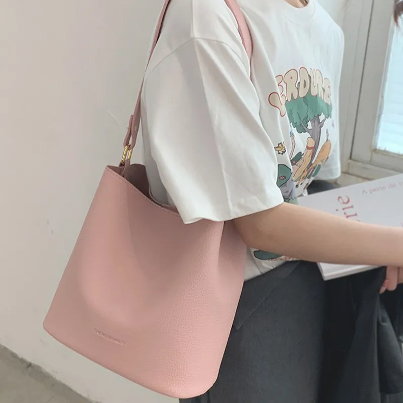 JANE KLAIN Shoulder Bags-1